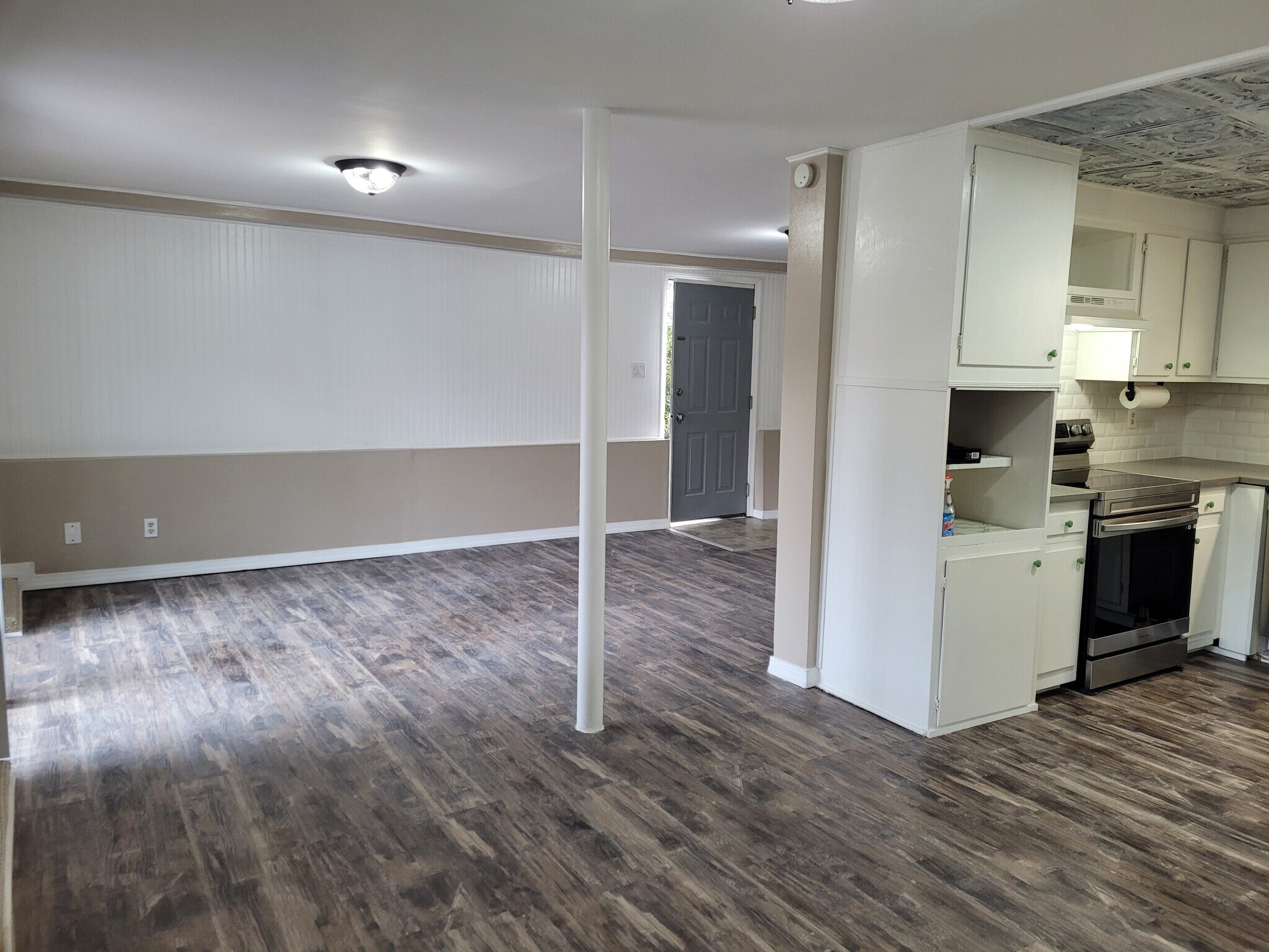 Building Photo - 967 Smoketree Dr