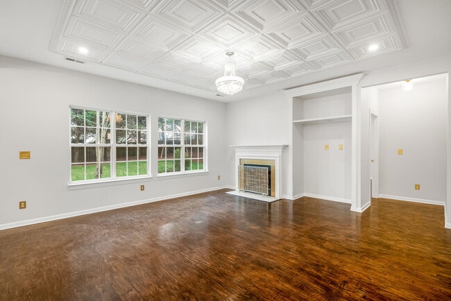 Building Photo - 8418 Bampton Dr