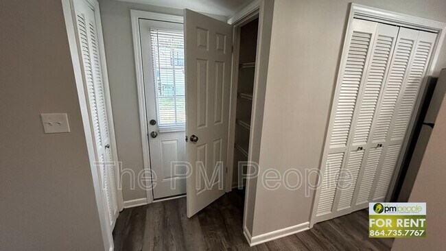 Building Photo - 10B Pointer Ln