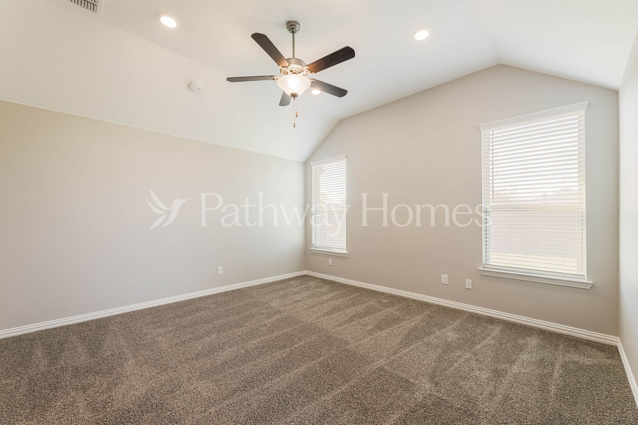 Building Photo - 1608 Adams Dr