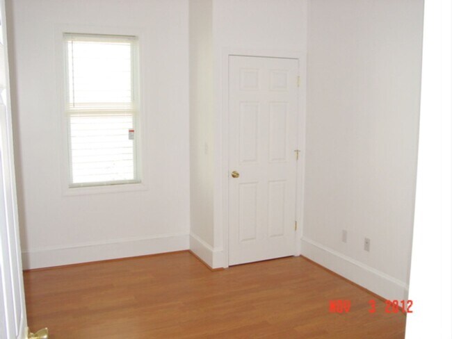 Building Photo - 545 Revere St