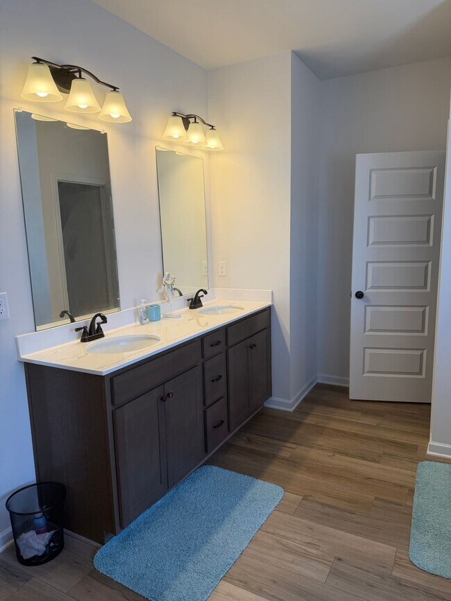 Building Photo - Ooltewah-Harbour Chase Community