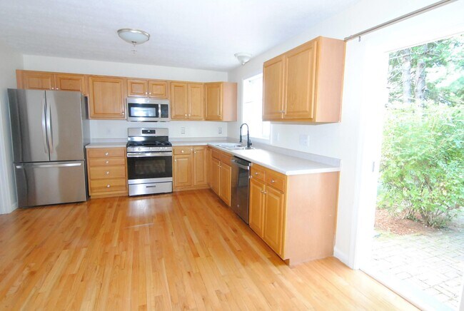 Building Photo - 68 Georgetown Dr