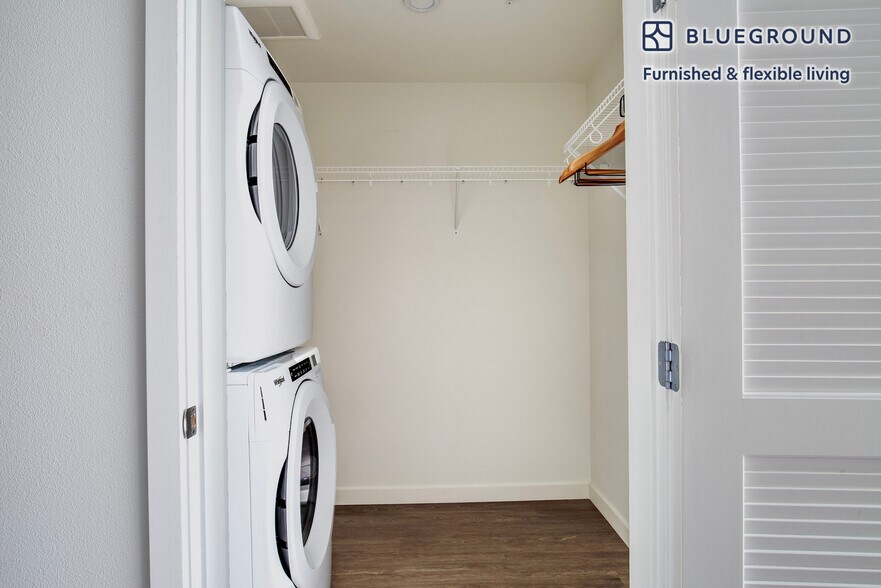 Building Photo - 120 Broadway-SI FL6-ID580