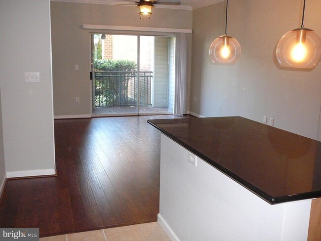 Building Photo - 12958 Centre Park Cir