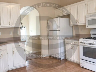 Building Photo - 10718 Barberry Dr