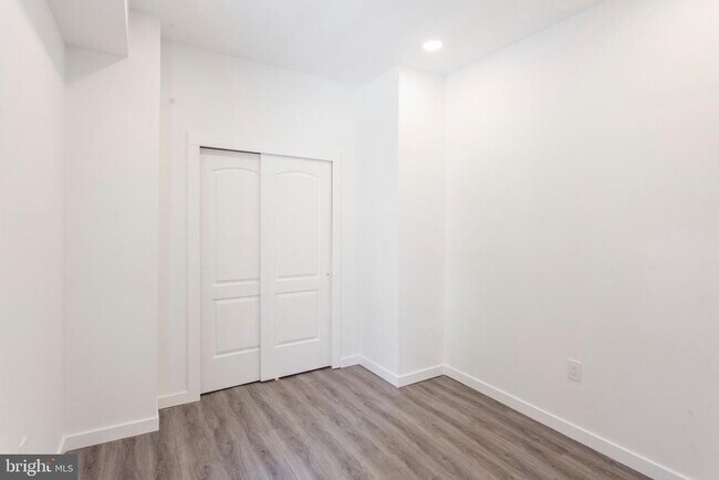 Building Photo - 2131 N 8th St