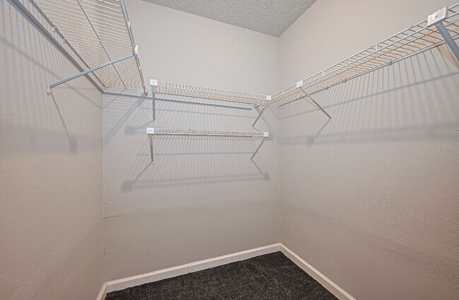 Building Photo - 12615 Brookglade Cir