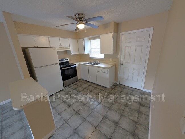 Building Photo - 3307 N 77th St