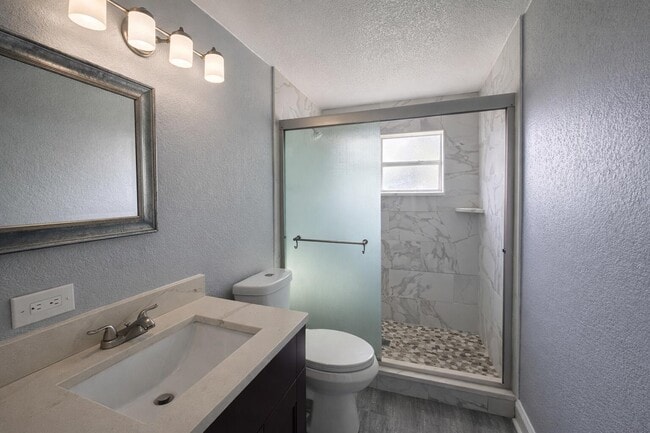 Building Photo - 120 S Price St