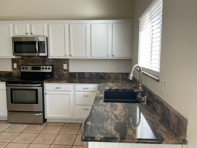 Building Photo - 4307 E South Fork Dr