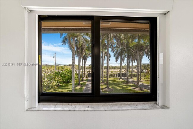 Building Photo - 26500 SW 167th Ave