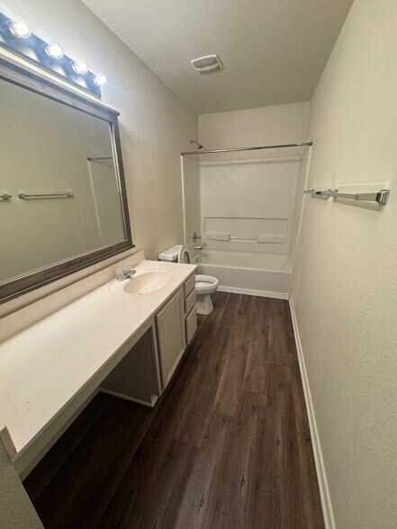 Building Photo - 8411 Sunset Canyon Dr