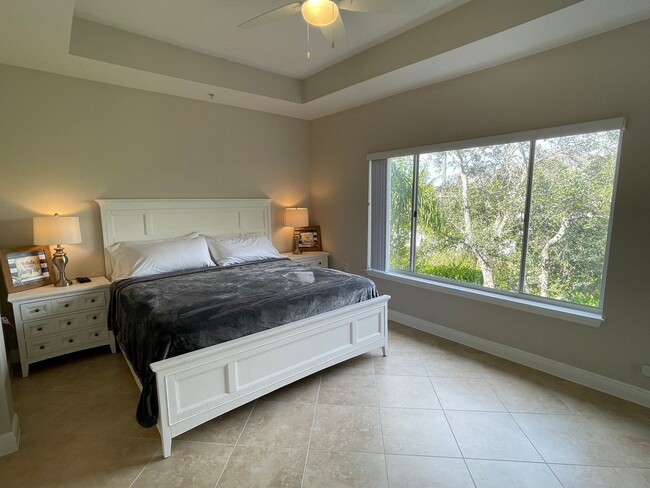 Building Photo - 1325 Sweetwater Cove