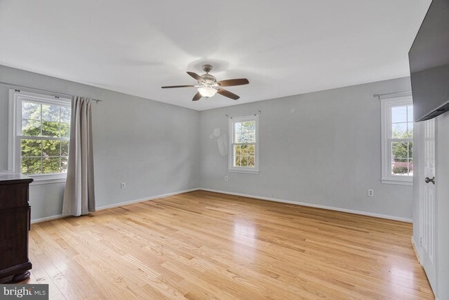 Building Photo - 2689 Glencroft Rd