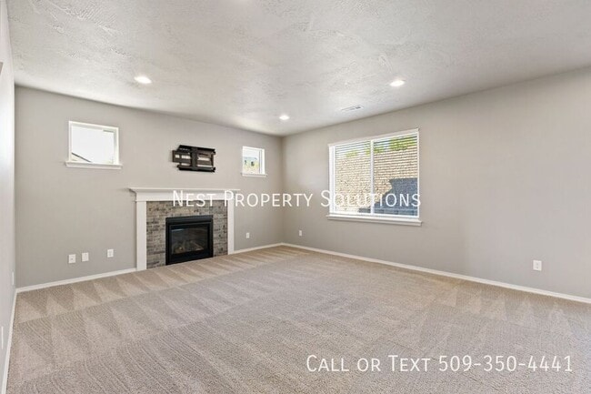 Building Photo - 4280 W Wood Ct