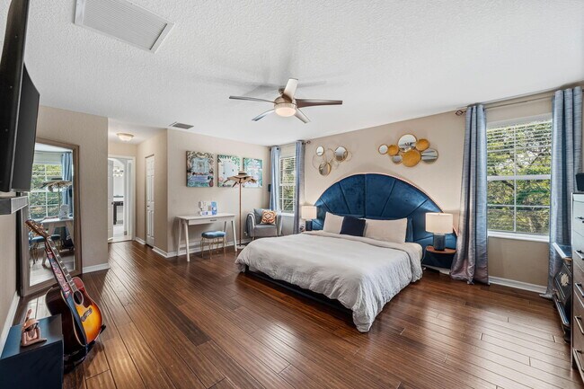 Building Photo - 10652 Ivanhoe Ln