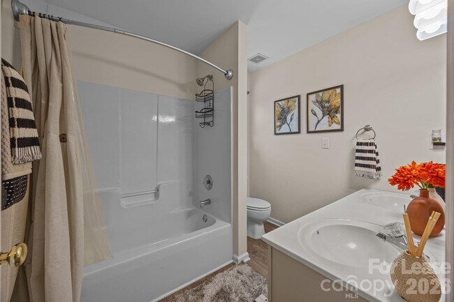 Building Photo - 17622 Cambridge Grove Dr