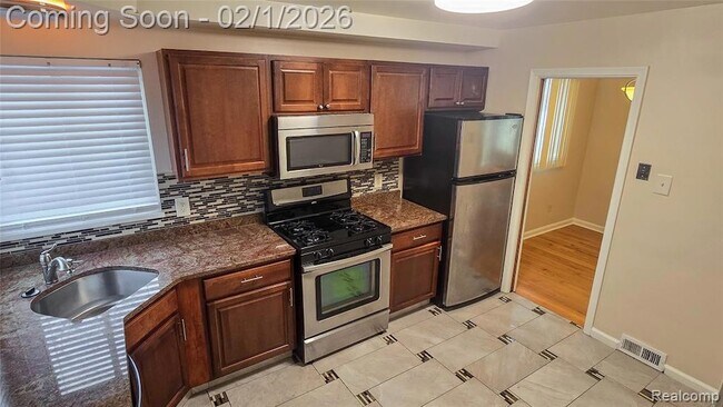 Building Photo - 23850 Rosewood St