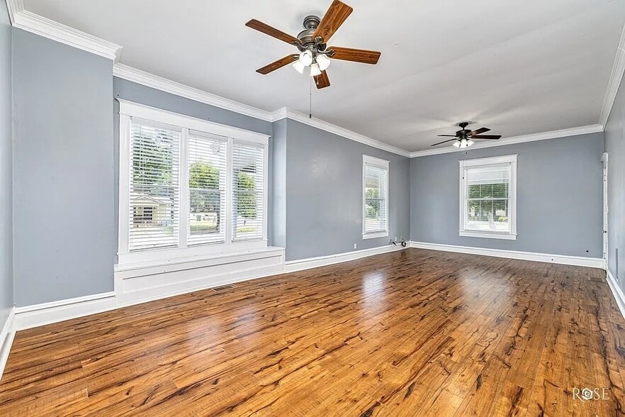 Building Photo - 2 N Adams St