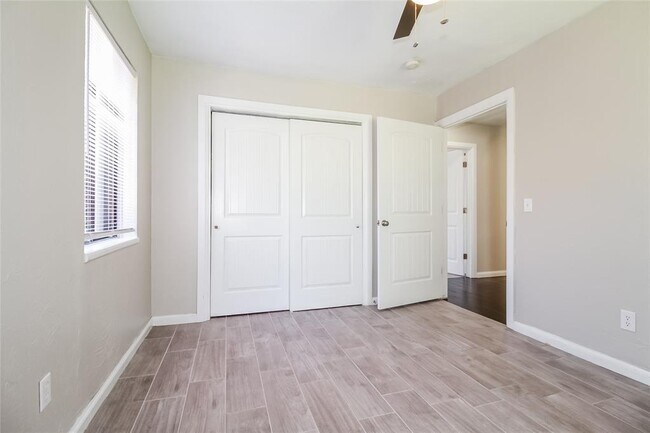 Building Photo - 1811 Westminster Pl