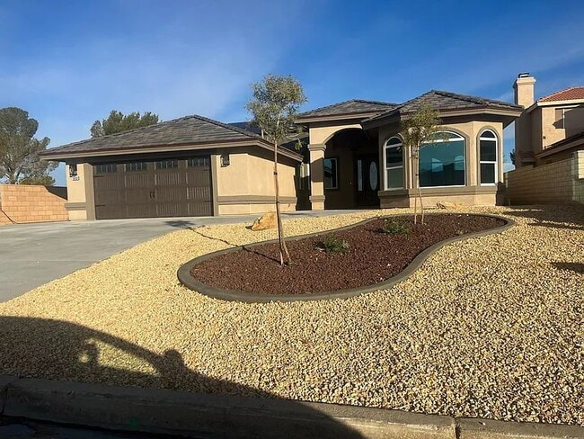 Building Photo - 3 Bdrm House for rent with Solar. All appliances.