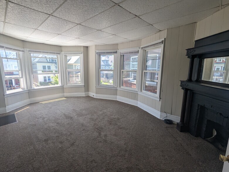 Building Photo - 576 Potomac Ave