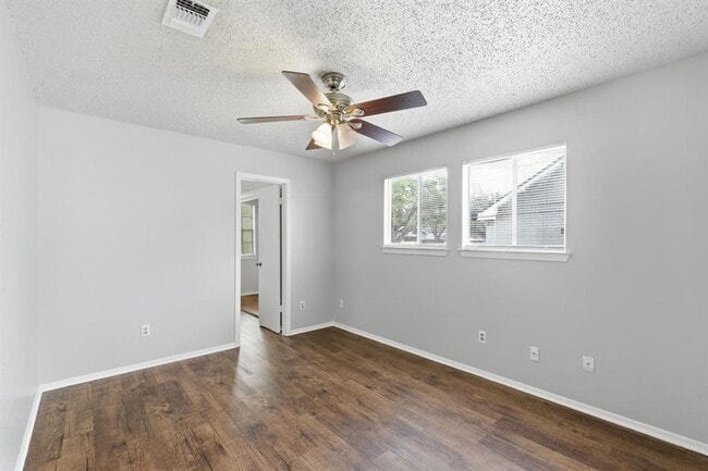 Building Photo - 2511 Howellwood Wy