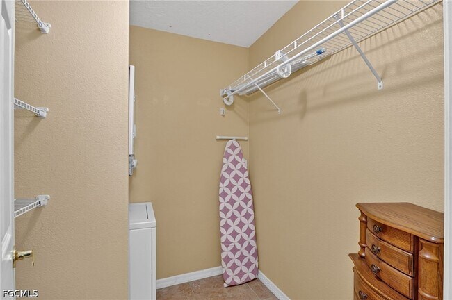 Building Photo - 3344 N Key Dr
