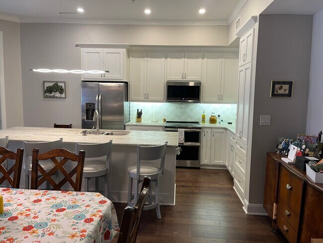 Kitchen Area - 300 St Joseph Pky