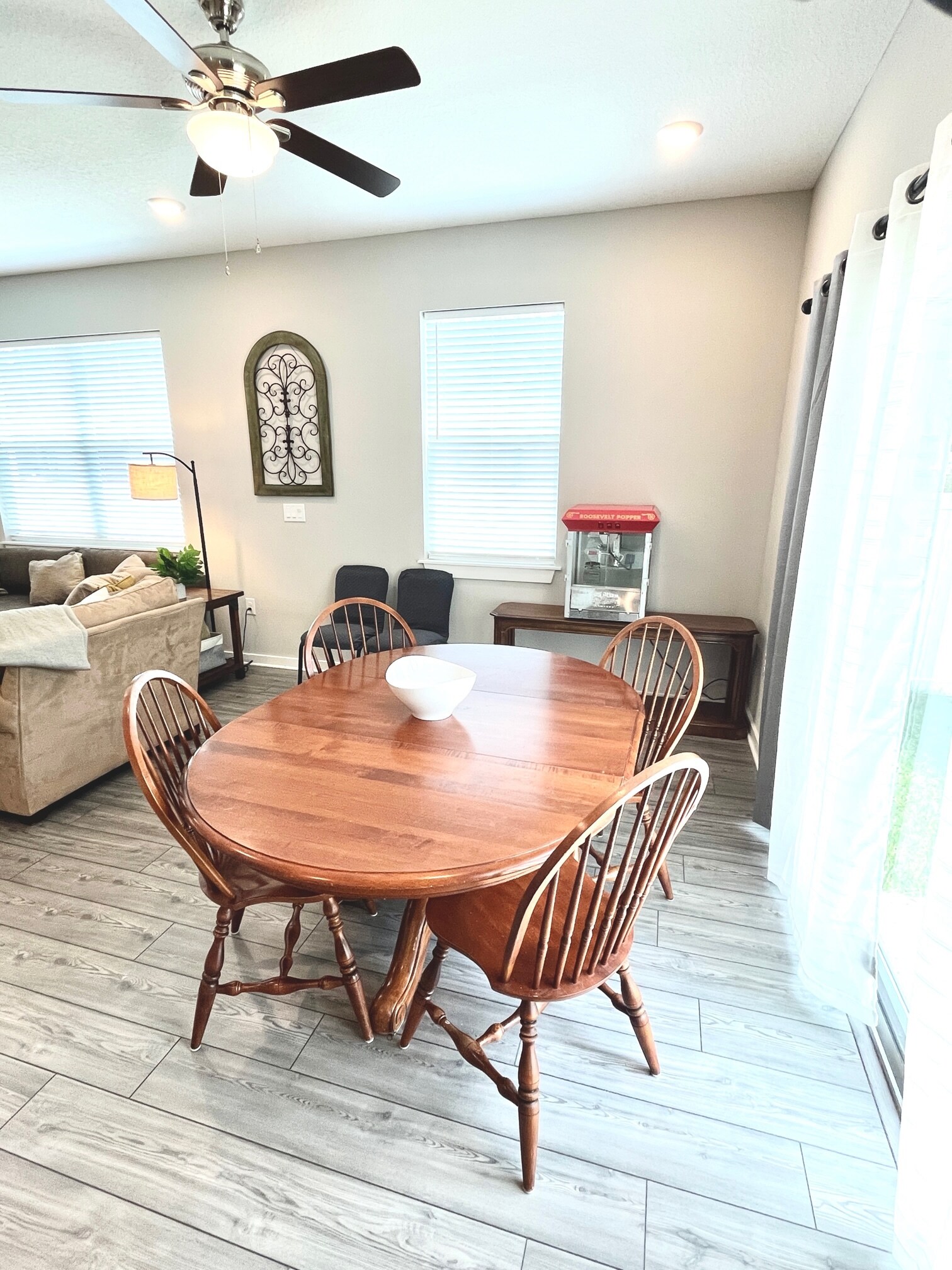 Building Photo - 6307 S Roberts Ave