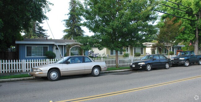 Building Photo - 290 W Rincon Ave