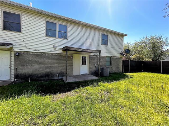 Building Photo - 4301 Live Oak Dr