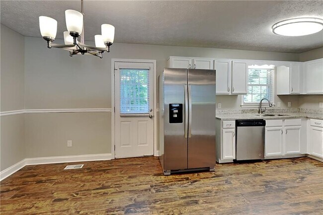 Building Photo - 604 Dillon Dr