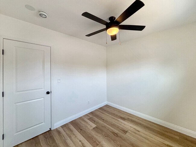 Building Photo - Charming 3BD/1BA House in South Park w/ W/...