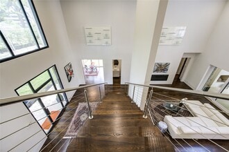 Building Photo - 5202 Chesapeake Way