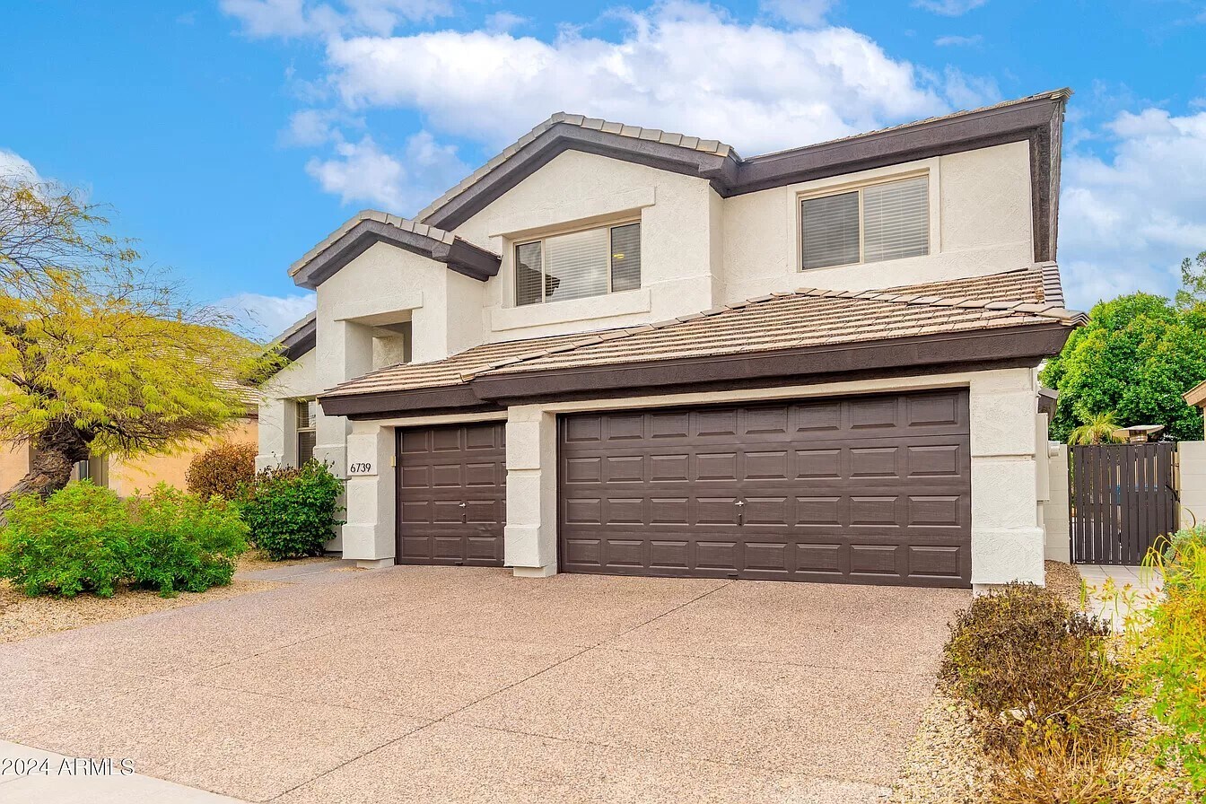 Building Photo - 6739 E Gelding Dr