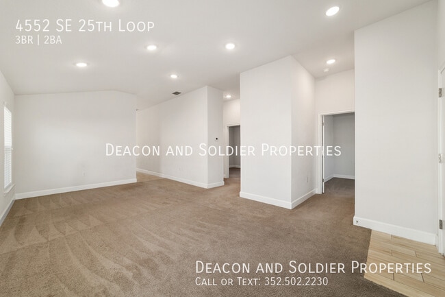 Building Photo - 4552 SE 25th Loop