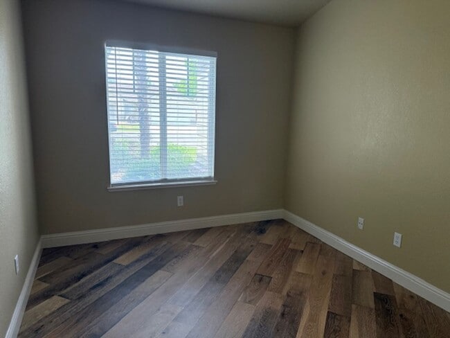 Building Photo - Single Story Home in a Great Location