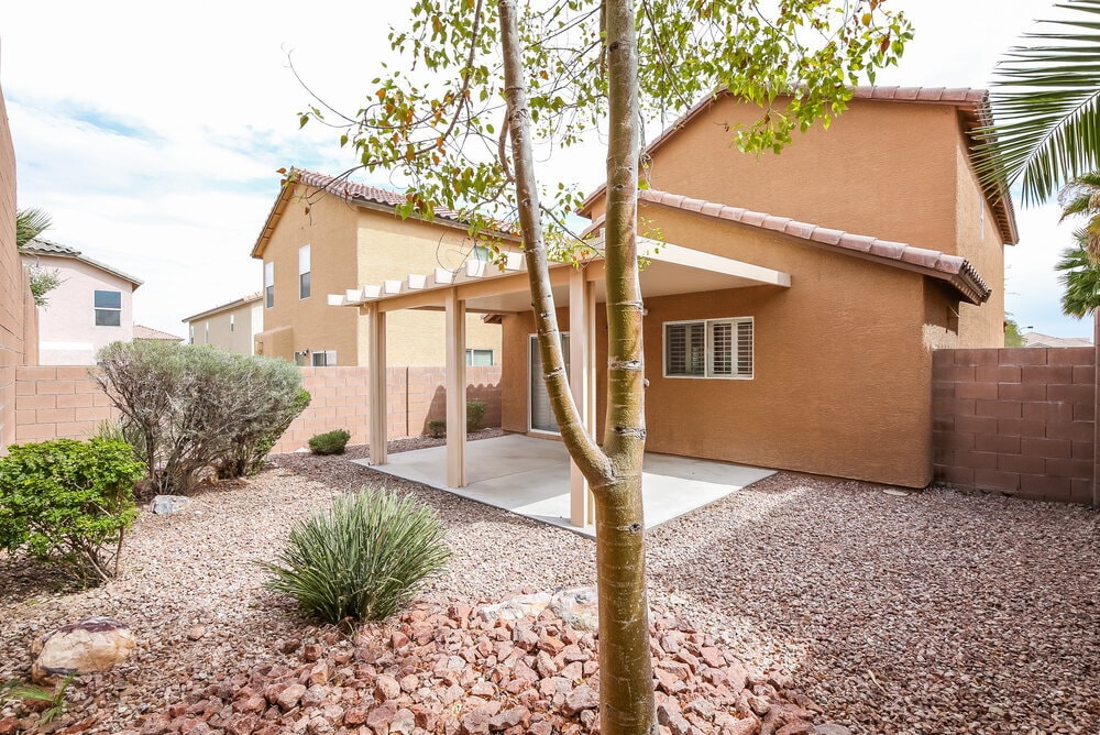 Building Photo - 9116 Spirit Canyon Ave