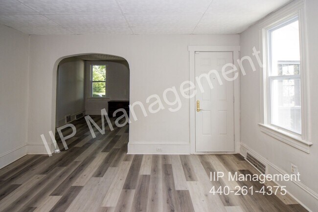 Building Photo - 7501 Berry Ave