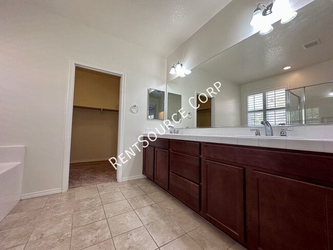 Building Photo - 28383 Esplanada Dr