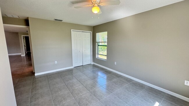 Building Photo - 851 San Filippo Dr SE