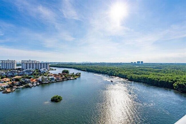 Building Photo - 400 Sunny Isles Blvd