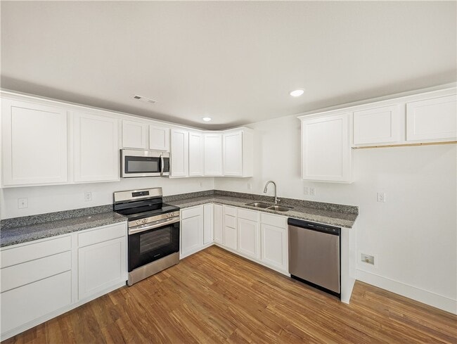 Building Photo - 1214 Nedra Dr