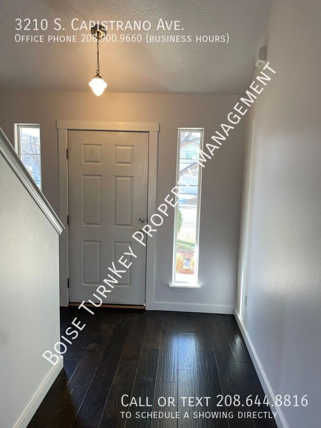 Building Photo - Recently Updated 3 Bedroom Near Downtown &...