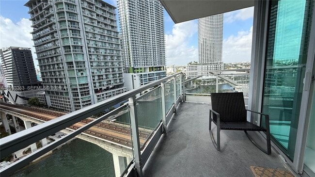 Building Photo - 92 SW 3rd St