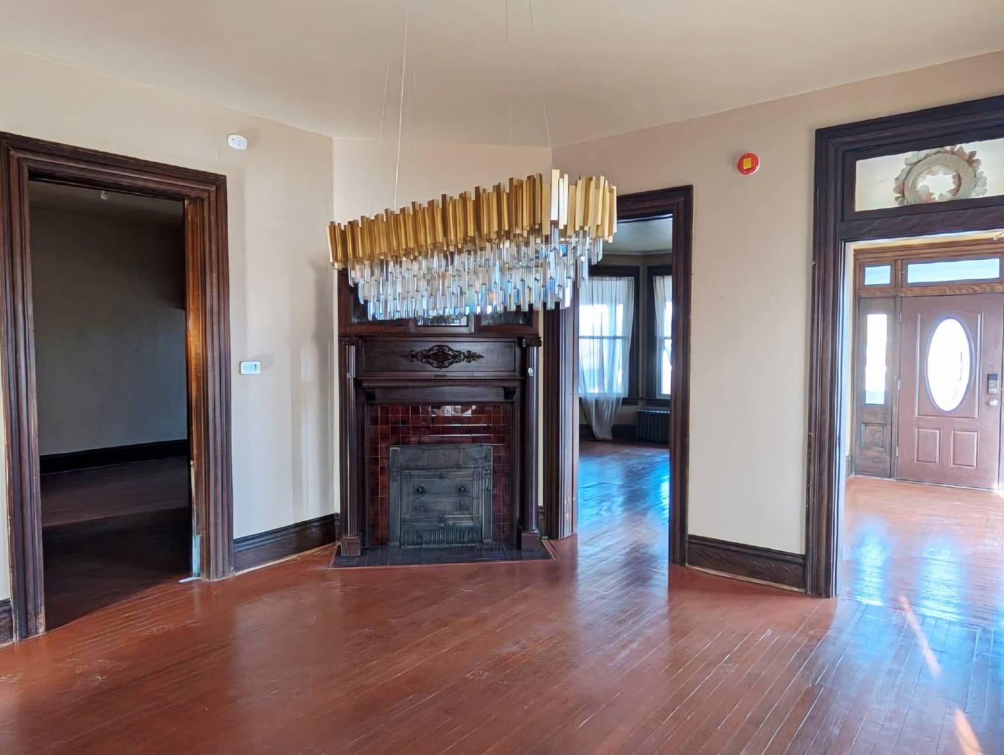 Building Photo - 409 N 5th St