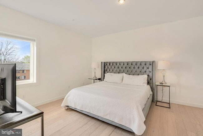 Building Photo - 1495 Gallaudet St NE