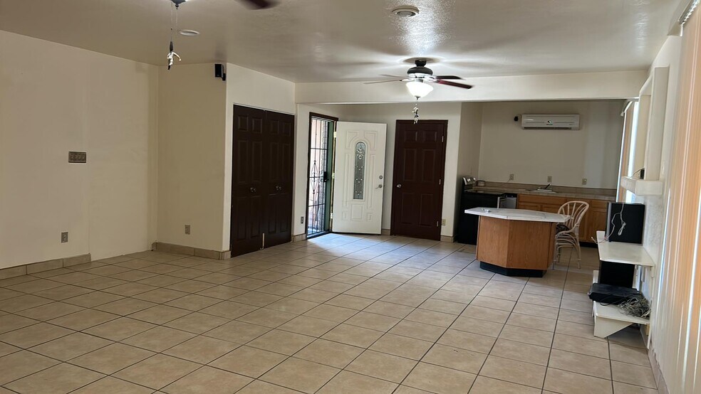 Building Photo - 1175 Avenida Gandara